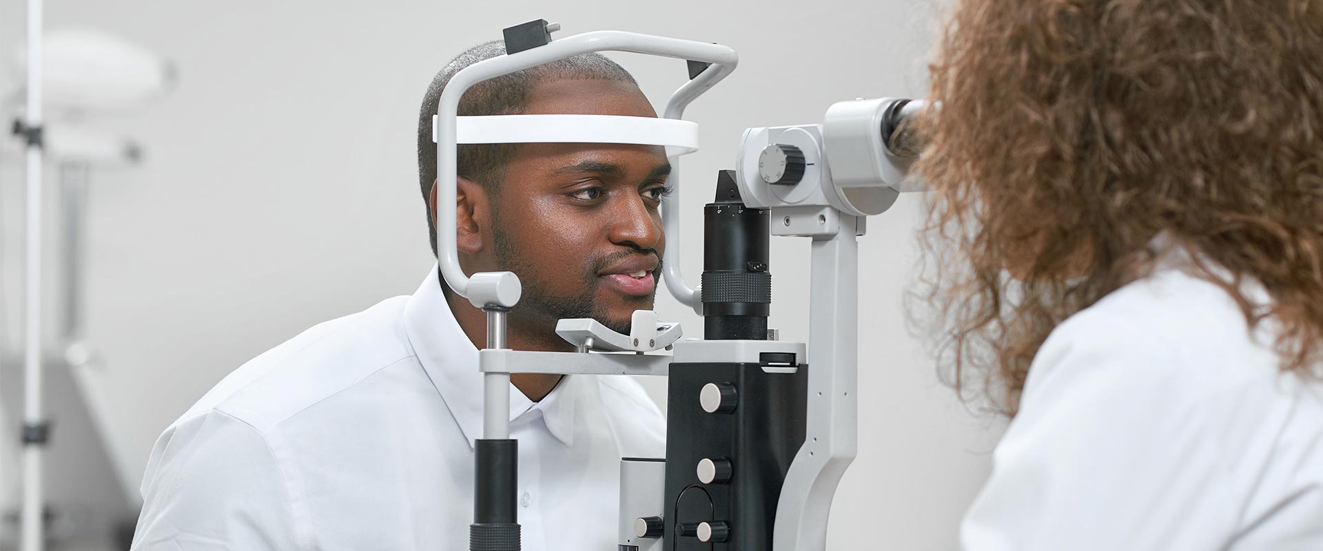 What is the purpose of a slit lamp exam?